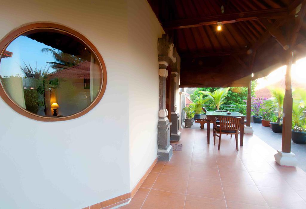 Kusnadi Hotel Legian  Luaran gambar