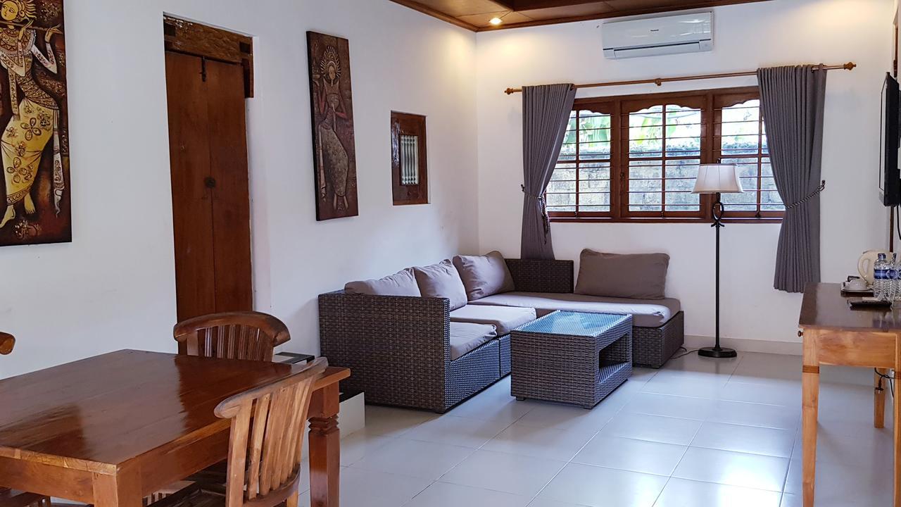 Kusnadi Hotel Legian  Luaran gambar