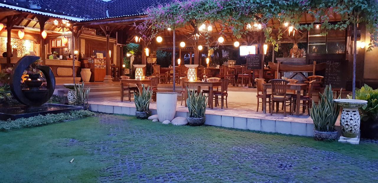 Kusnadi Hotel Legian  Luaran gambar