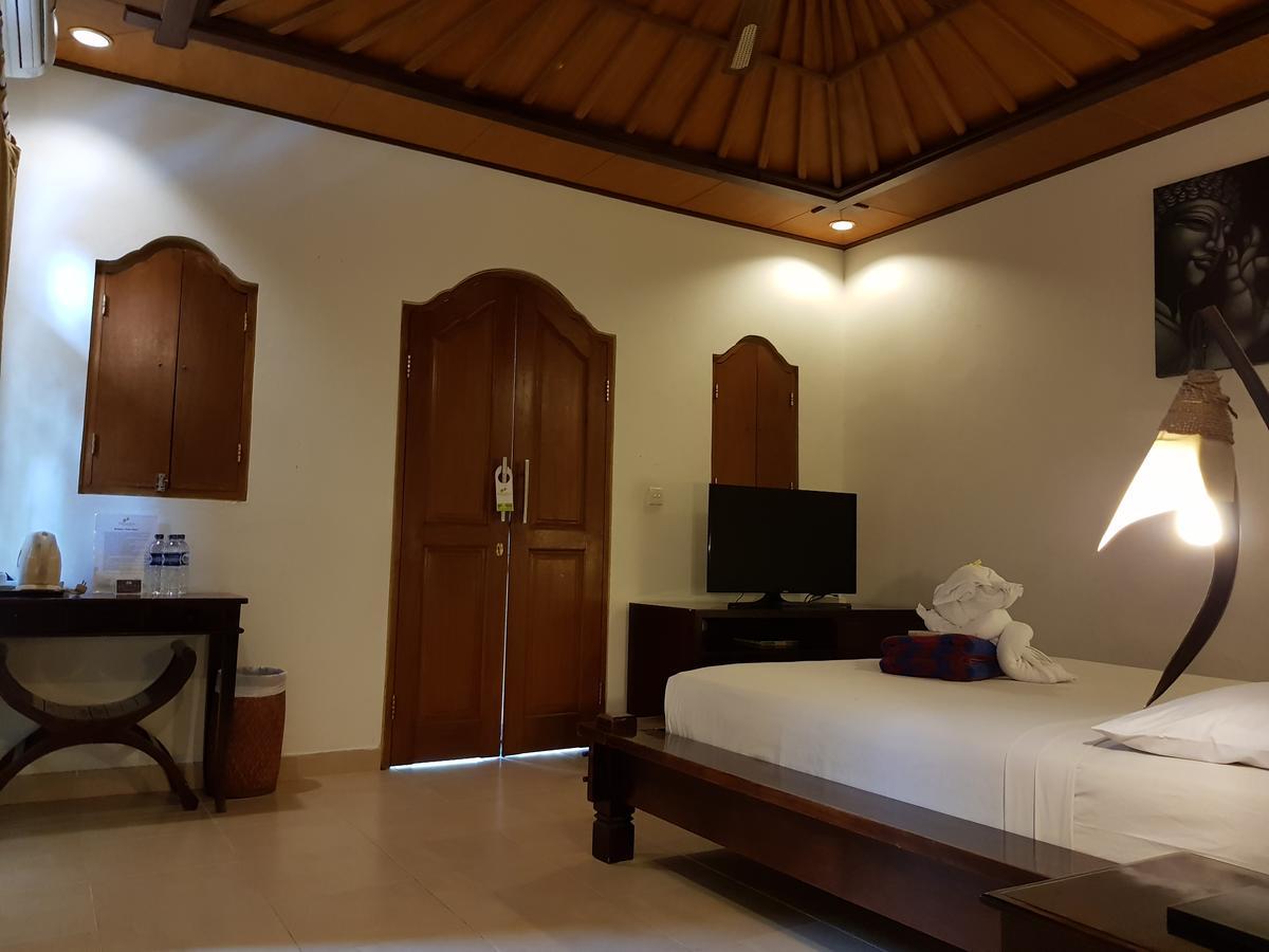 Kusnadi Hotel Legian  Luaran gambar