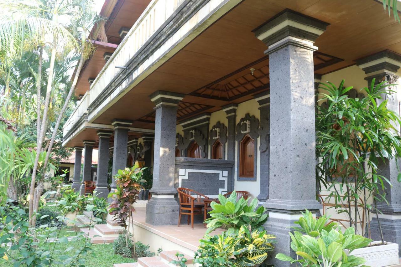 Kusnadi Hotel Legian  Luaran gambar