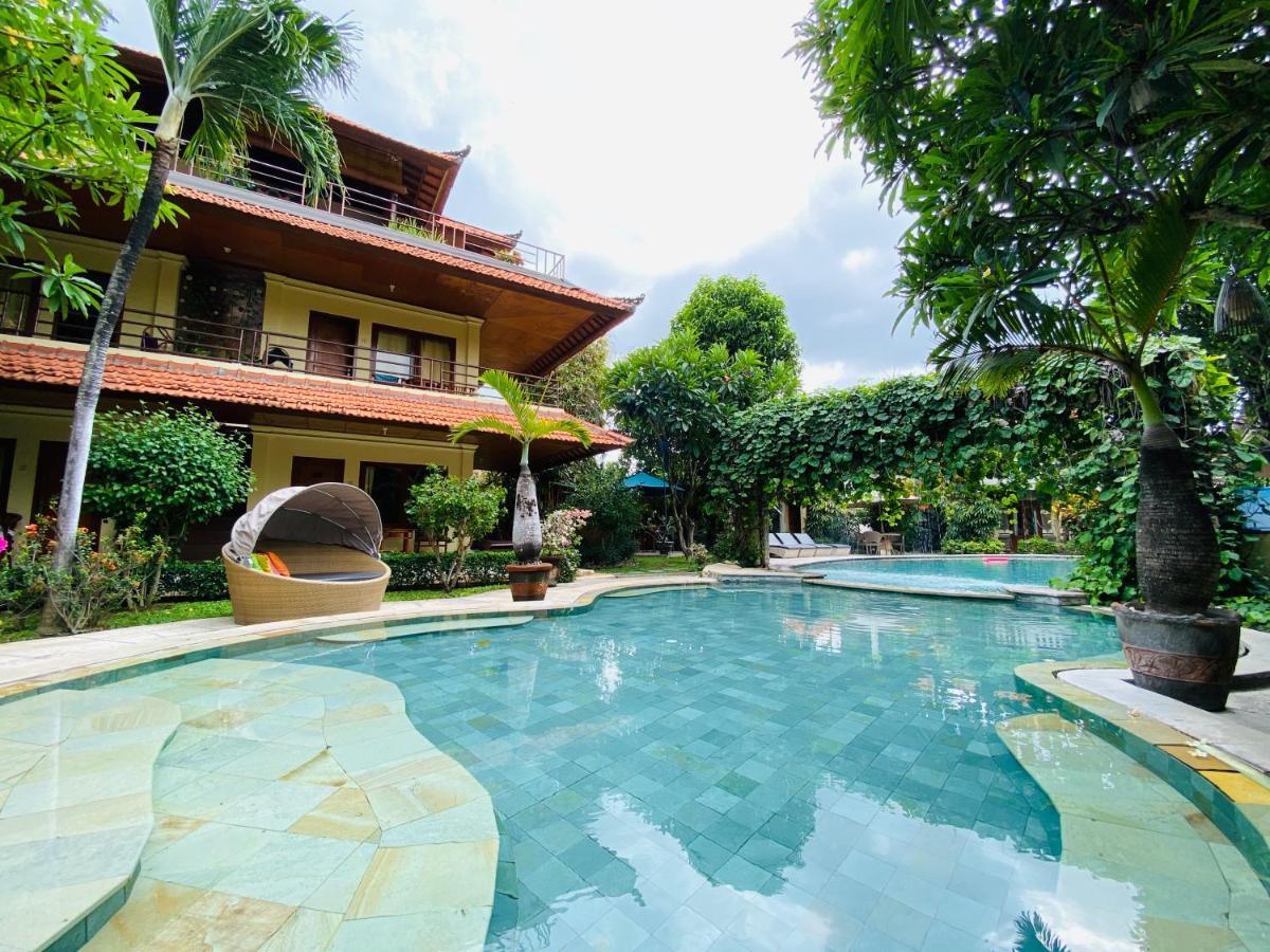 Kusnadi Hotel Legian  Luaran gambar