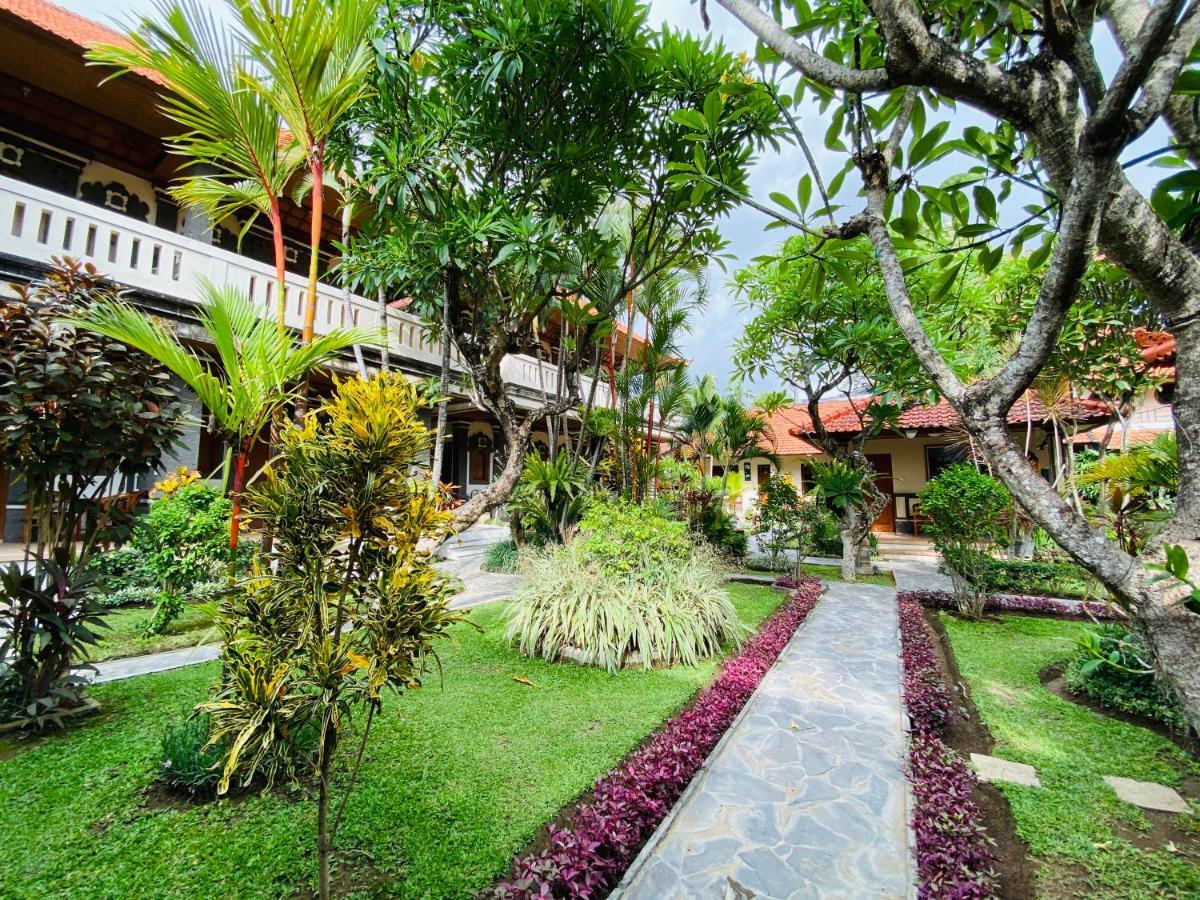 Kusnadi Hotel Legian  Luaran gambar